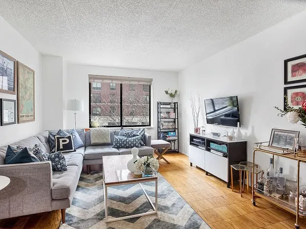 280 Rector Pl APT 3J, New York, NY 10280