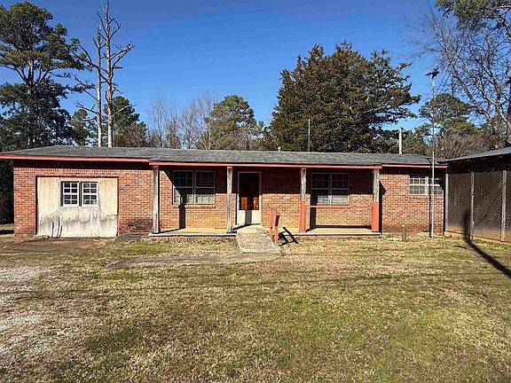 2nd image of 455 Church Loop