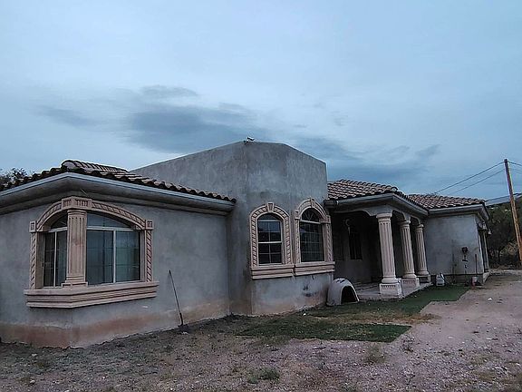 3rd image of 1070 Avenida Aire