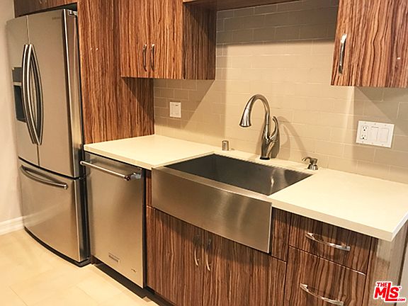 5th image of 8400 De Longpre Ave APT 301