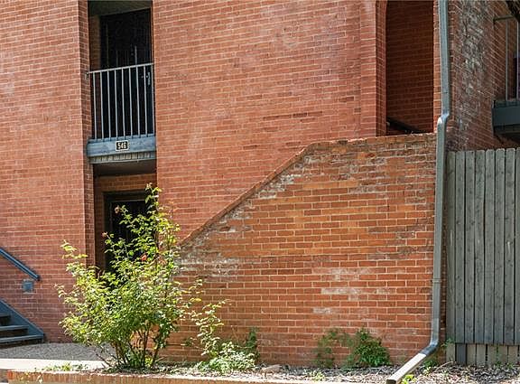 4th image of 546 E Avenue J APT A