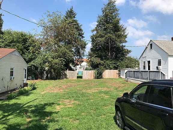 3rd image of 205 N Winchester Ave