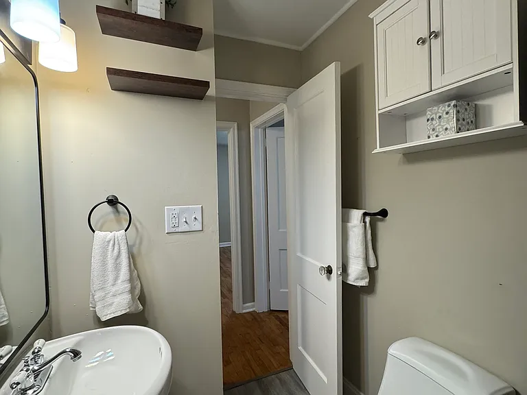 934 SW Anderson Ter — Photo 15