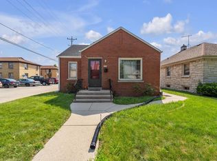 2318 S 55th St, West Allis, WI 53219