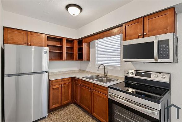 1st image of 58 W 27th St