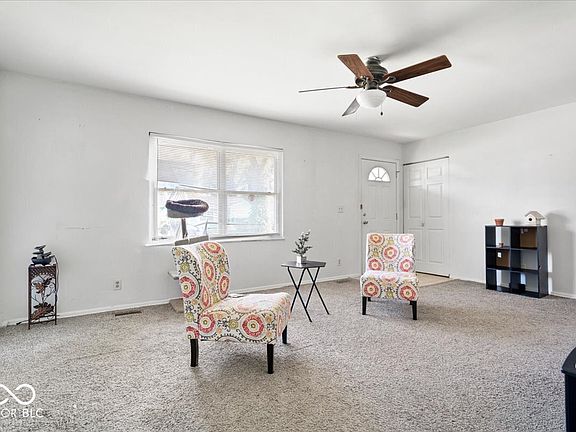 4th image of 8441 E 42nd Pl