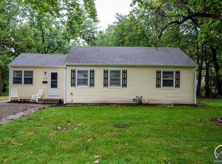 4300 SW Windsor Ct, Topeka, KS 66604