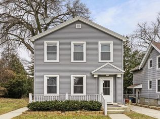 1012 Columbus St, Manitowoc, WI 54220