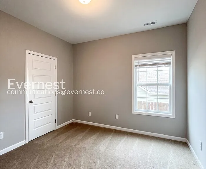 1036 Echo Ridge Rd — Photo 15