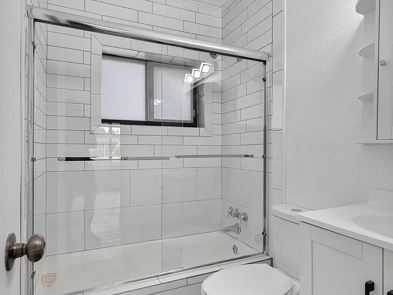 540 NE 61st St — Photo 21