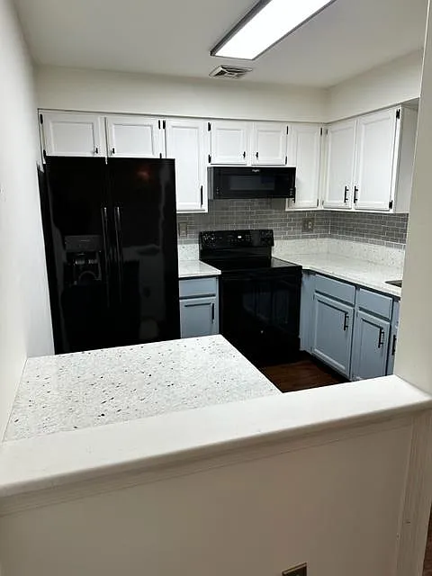 2 bed, 950 sqft, $2,150 — Photo 3