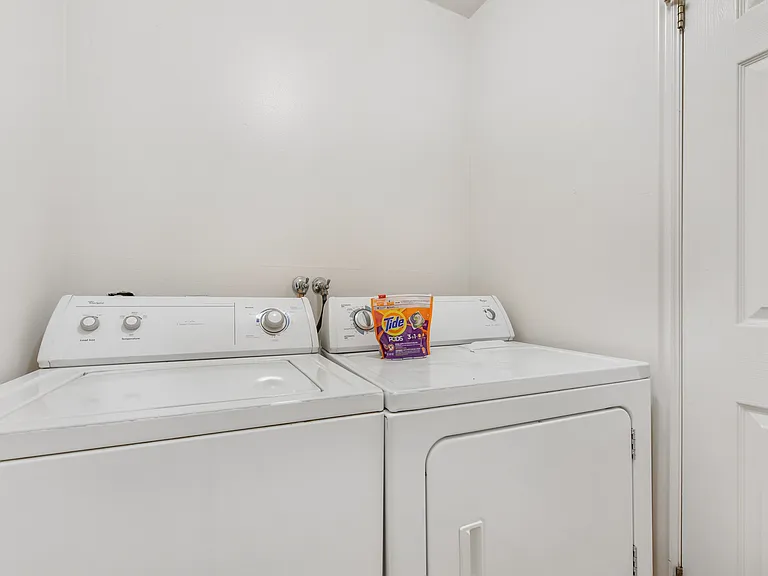 835 N 50 E #322 — Photo 9