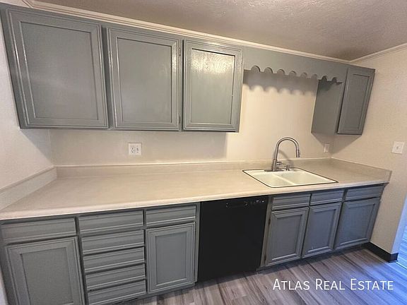4th image of 461 El Paso Blvd APT F