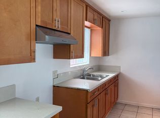 6342 Hollenbeck St #A, Huntington Park, CA 90255
