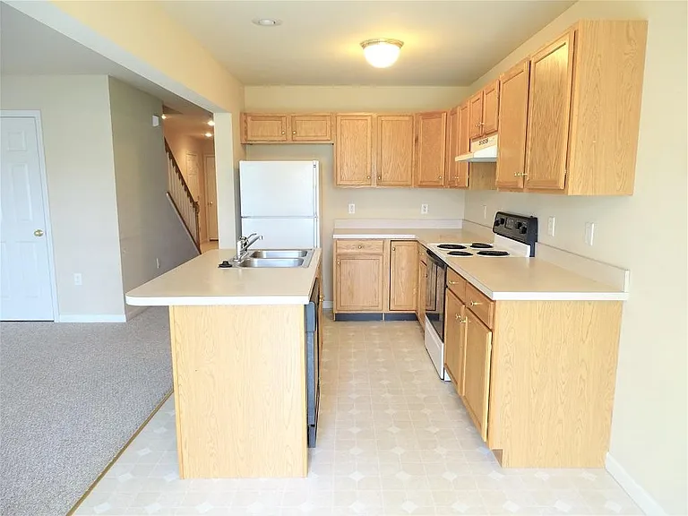 103 Pepperton Ct — Photo 6