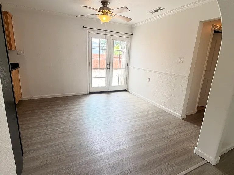 2013 Carver Rd — Photo 12