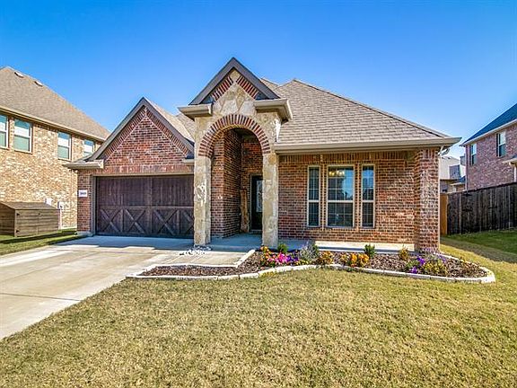 2nd image of 2629 Sabine Cir