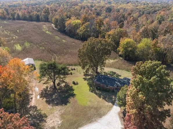 2683 French Store Rd, Big Sandy, TN 38221