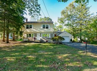 19 Lawrence Rd, Randolph, NJ 07869