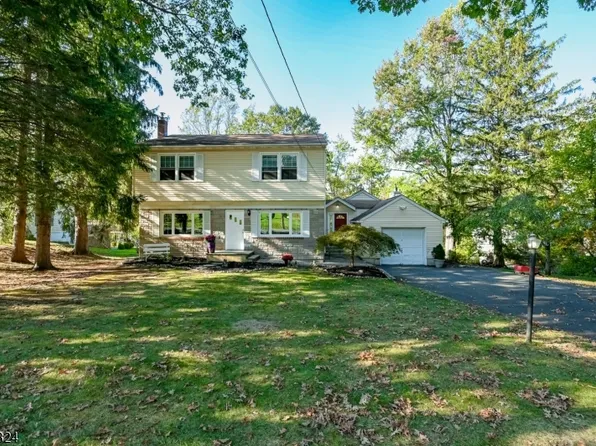 19 Lawrence Rd, Randolph Twp., NJ 07869