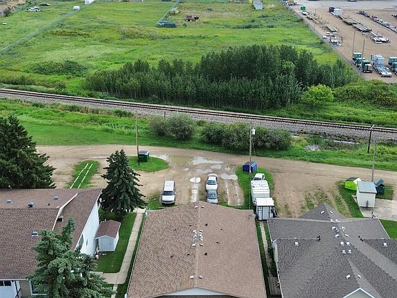2nd image of 3807 52nd St