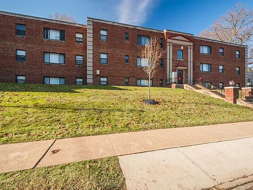 420 Walnut Ave S Photo 1