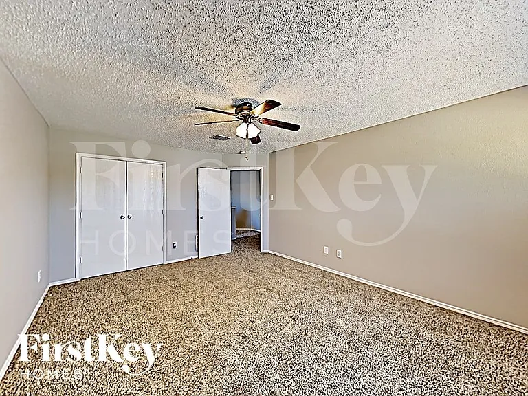 1001 Mazourka Dr — Photo 11