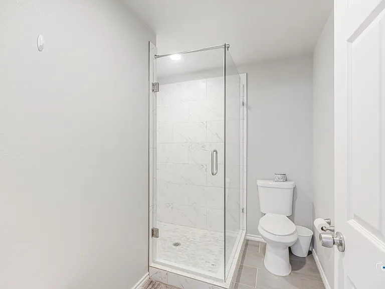 9921 Sean Dr — Photo 32