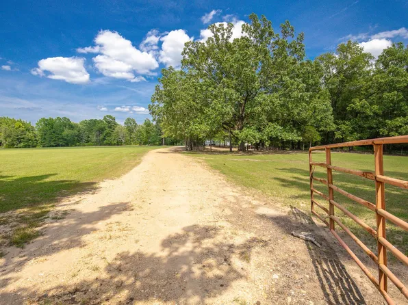 1003 Grant #37, Prattsville, AR 72129