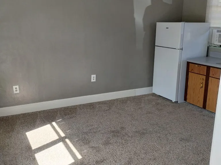 169 SE Camelot Loop #101 — Photo 5