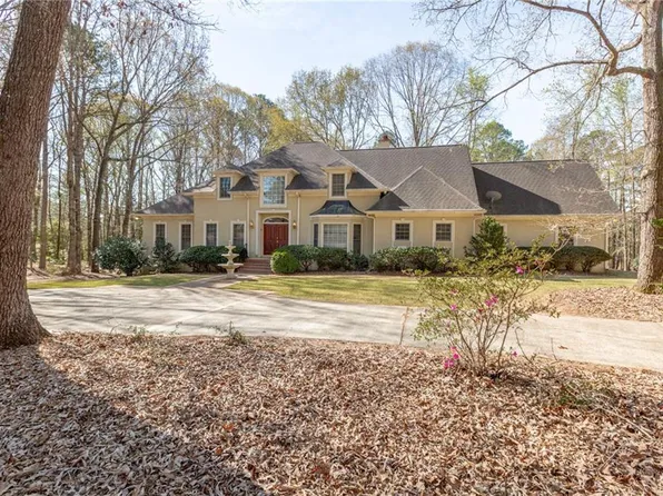 115 Flagstop Run, Fayetteville, GA 30215