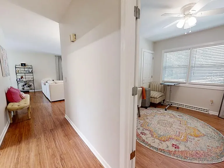 560 Sherwood Dr — Photo 17