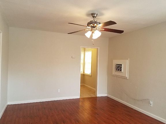 3rd image of 237 E 15th St