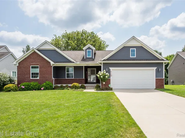 16314 Red Fox Trl, Linden, MI 48451