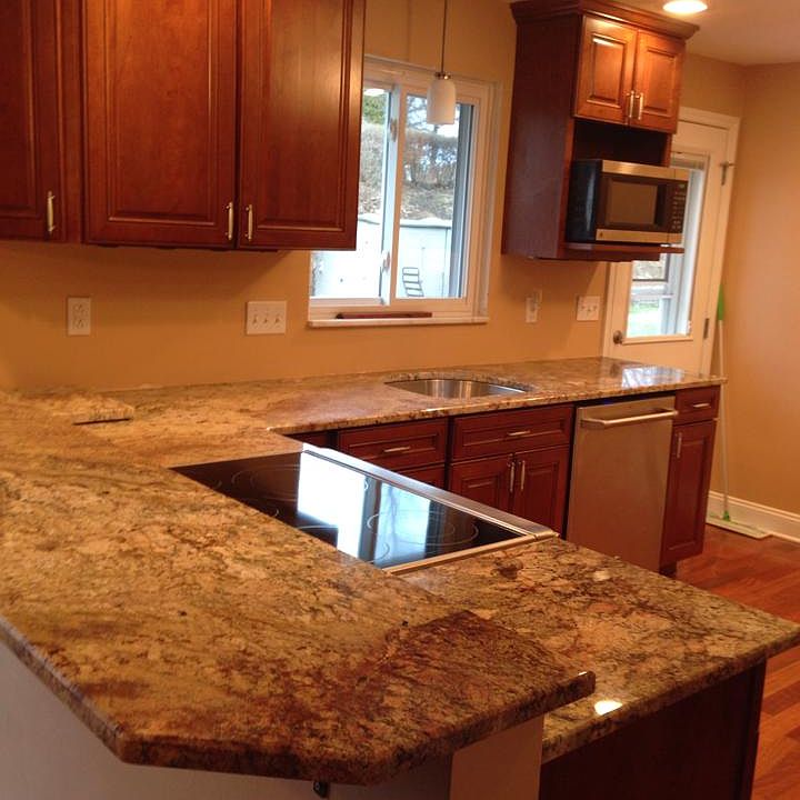 2nd image of 211 Banbury Ln