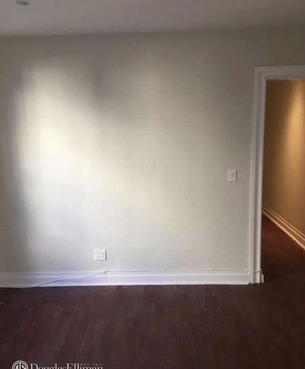 1st image of 171 Meserole St APT 21