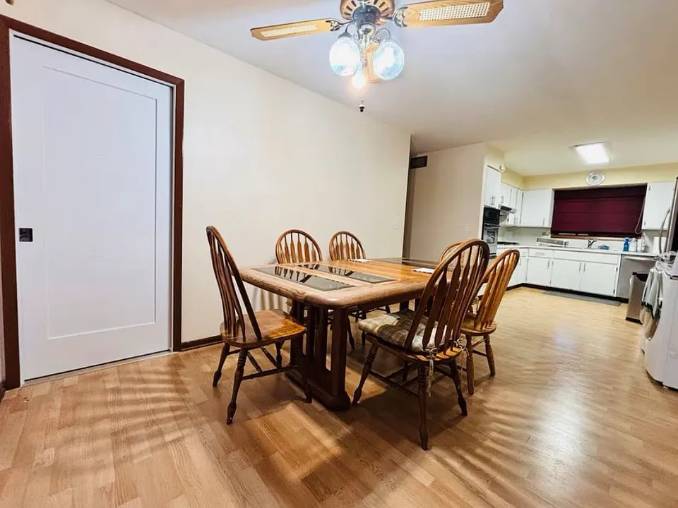 2402 Pearsall Pkwy