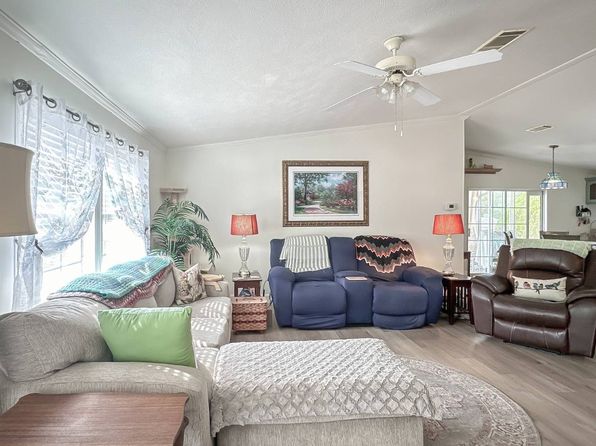 720 Sutton St, Lady Lake, FL 32159