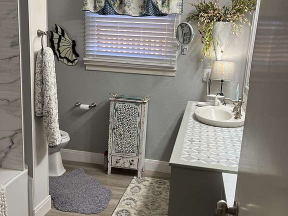 5th image of 3212 40th St