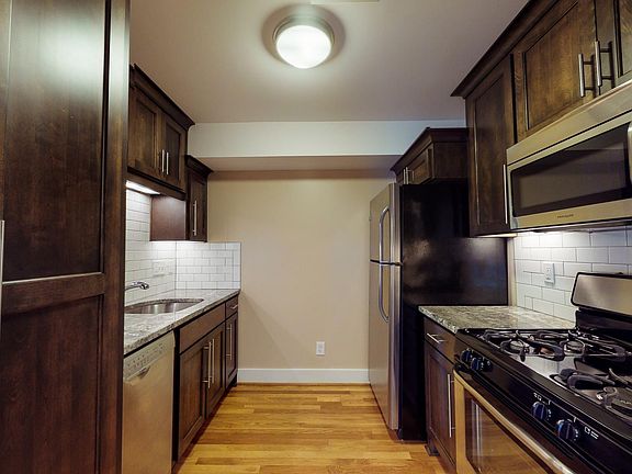 2nd image of 4060 McGee St #6V
