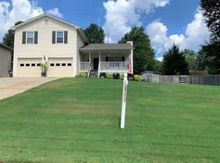 311 Roses Creek Dr, Lawrenceville, GA 30044