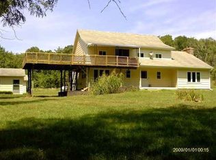 9485 Glenwood Dr, Ozawkie, KS 66070