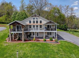 120 McIntosh Cir, Hayesville, NC 28904