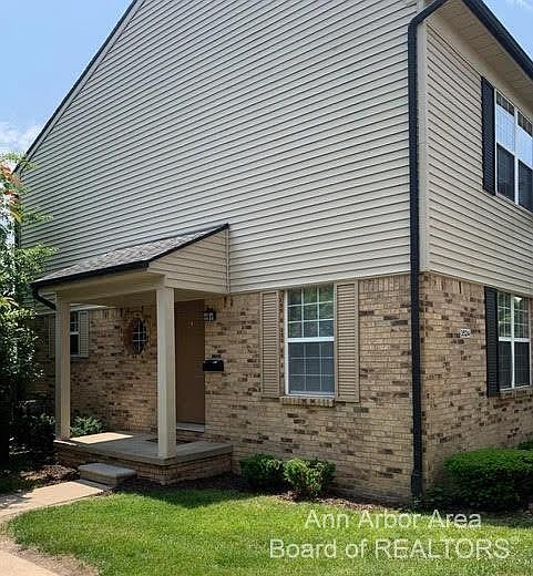 1st image of 3524 Burbank Dr