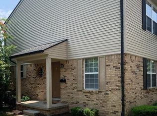3524 Burbank Dr, Ann Arbor, MI 48105