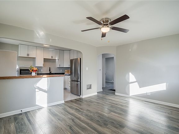 2nd image of 520 Clark Ave