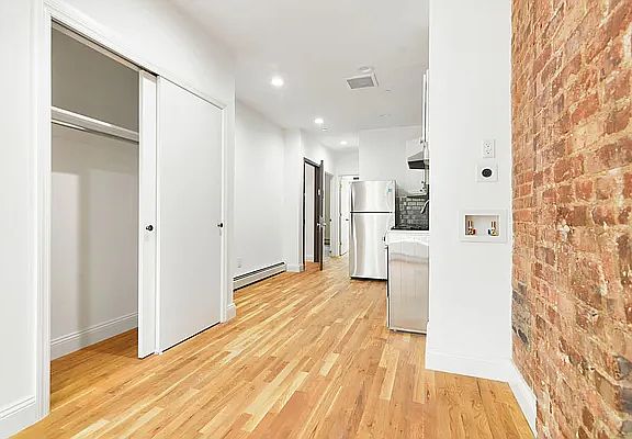 4th image of 1137 Dean St #2