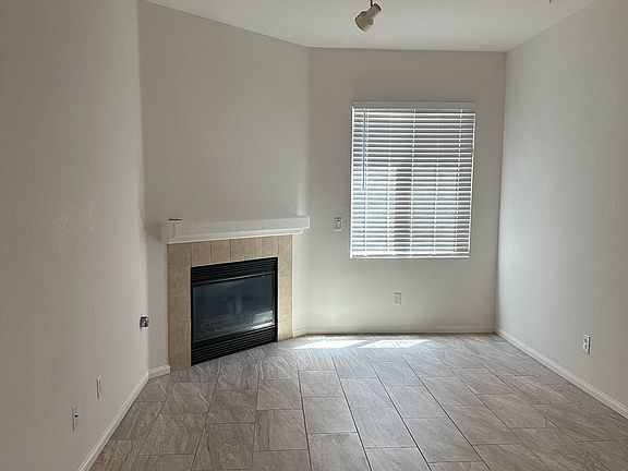 3rd image of 1044 De Anza Dr