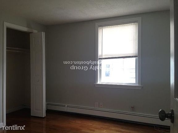 4th image of 1000 Winthrop Ave