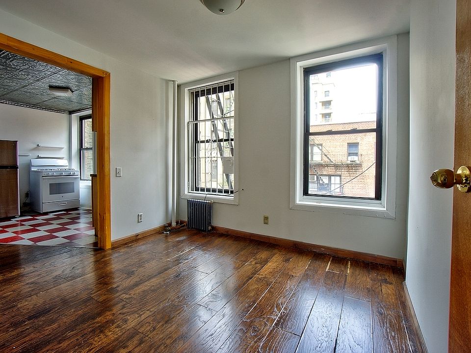1st image of 127 Henry St APT 6